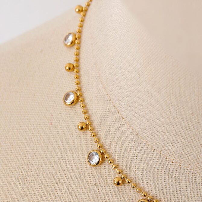 Delicado Collar Chapado en Oro de 18k con Circonitas 5